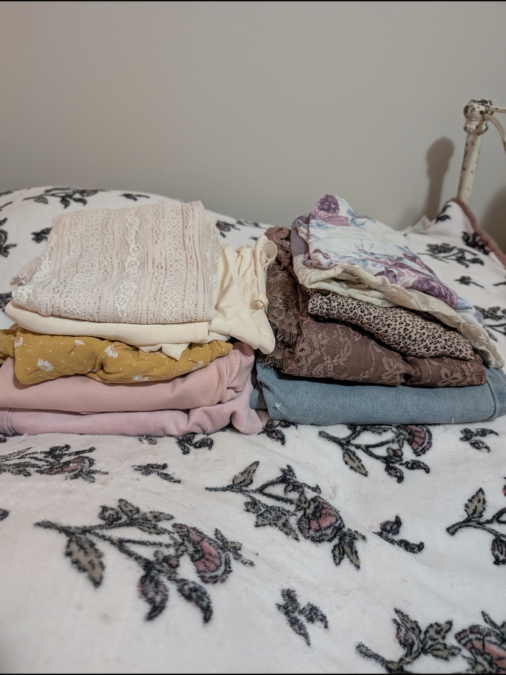 Women's Size Medium Bundle